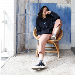 Sweater Sharks Edition